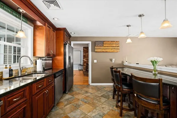 $699,900 | 25 Richard Road, Hudson, MA 01749