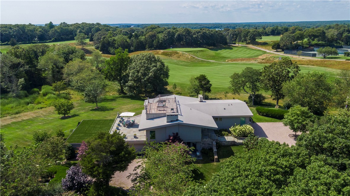 12 Round Hill Road Westerly, RI 02891 - Photo 4 of 46