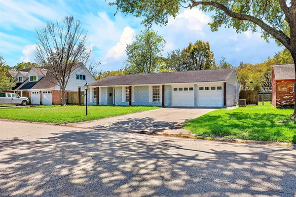 $2,450 | 9611 Highmeadow Drive, Houston, TX 77063