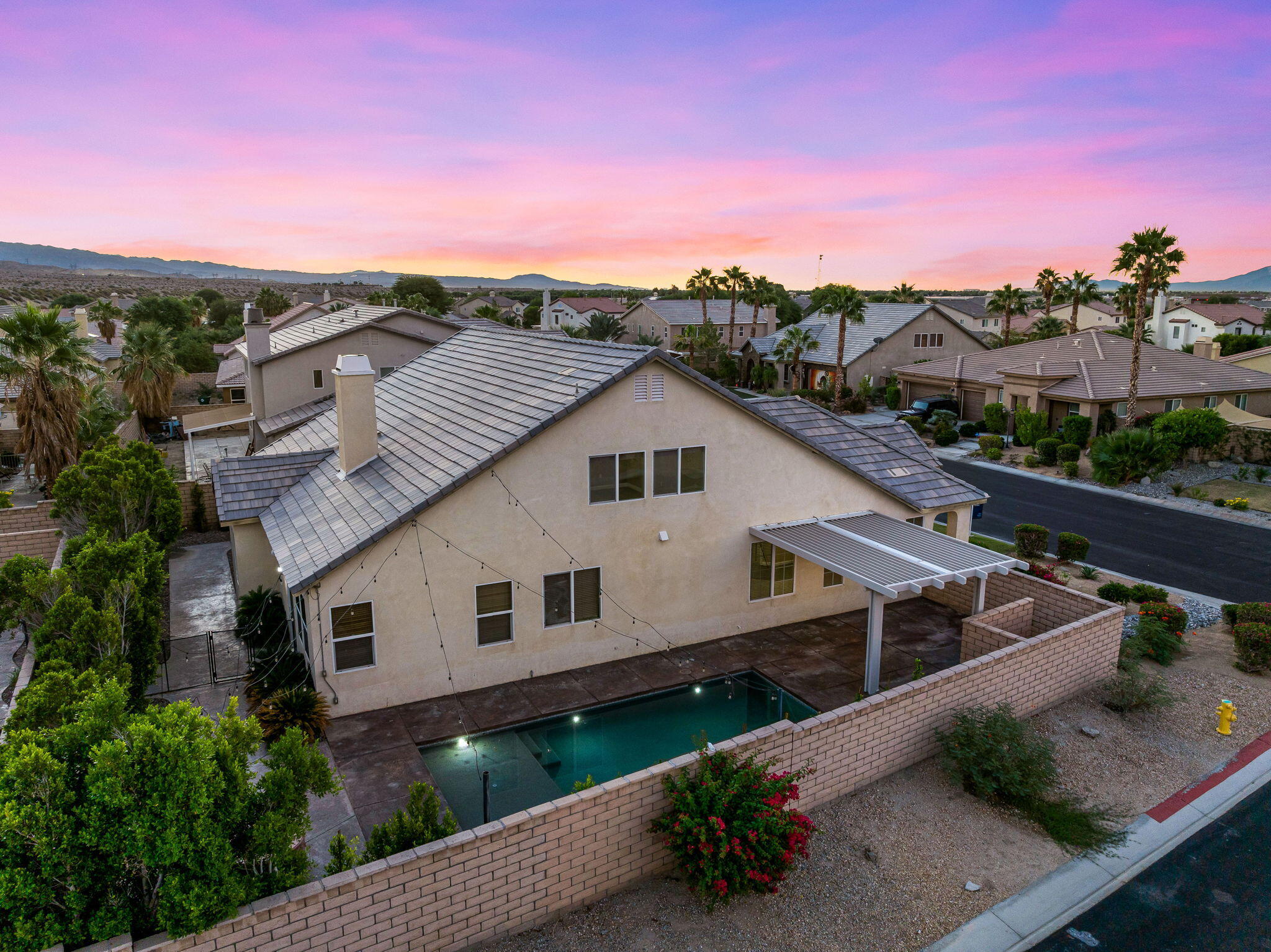 80510 Denton Drive Indio, CA 92203 - Photo 5 of 80 5-web-or-mls-RS_Denton_OPMG_1025_005