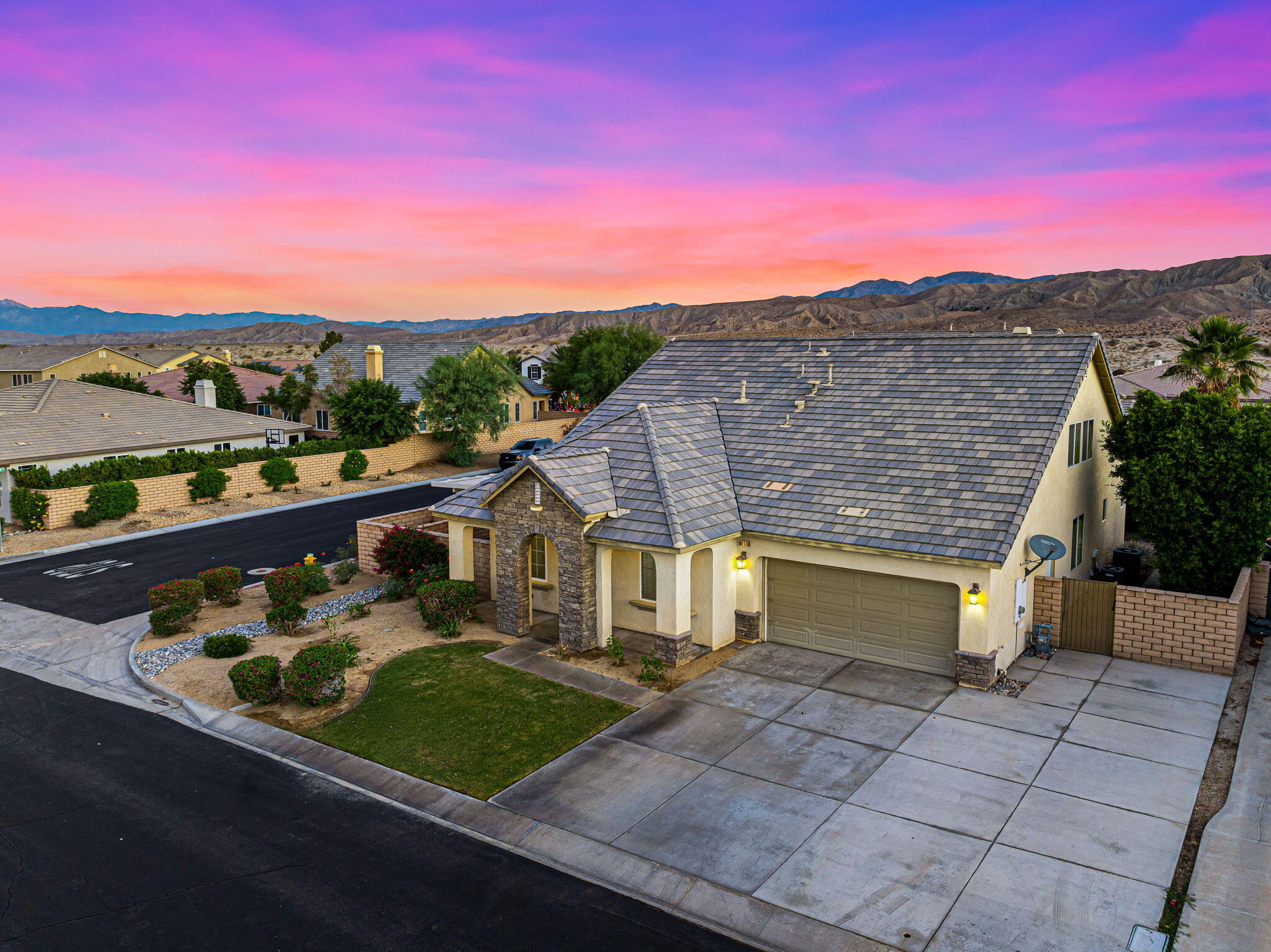 80510 Denton Drive Indio, CA 92203 - Photo 7 of 80 7-web-or-mls-RS_Denton_OPMG_1025_007