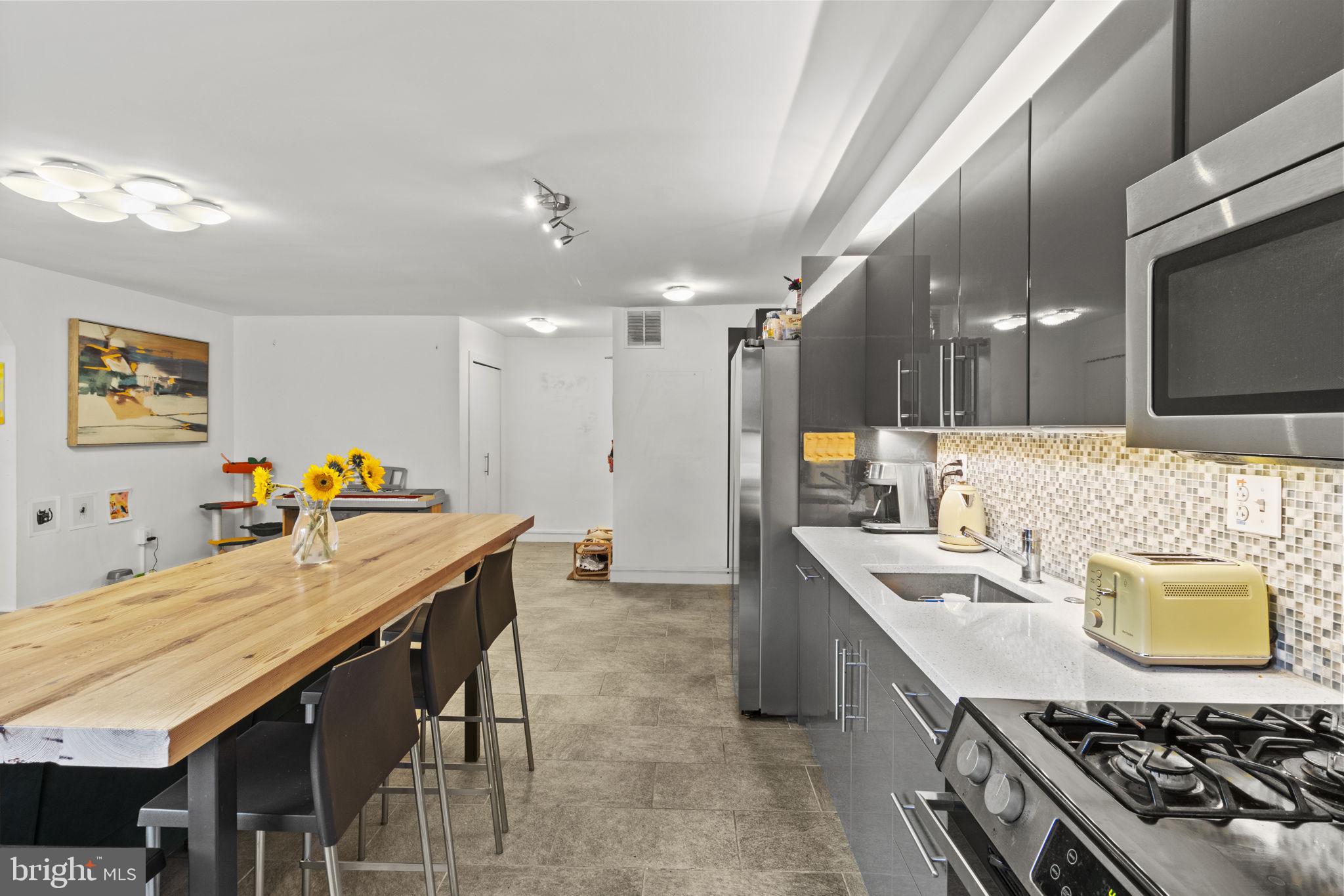 1806-18 Rittenhouse Square, Unit 209 Philadelphia, PA 19103 - Photo 10 of 22 Gallery Image 10