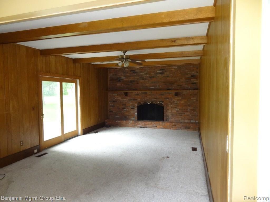 3829 Terrybrook Road West Bloomfield, MI 48322 - Photo 3 of 13 LIVINGROOM.jpg