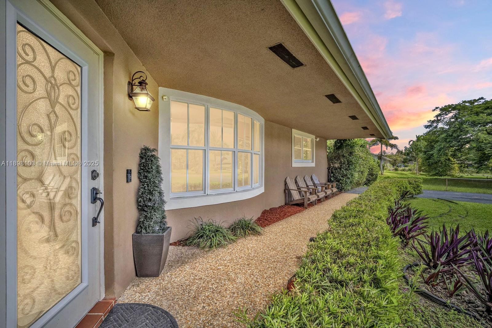 17041 Southwest 48th Street Southwest Ranches, FL 33331 - Photo 11 of 53 Gallery Image 11