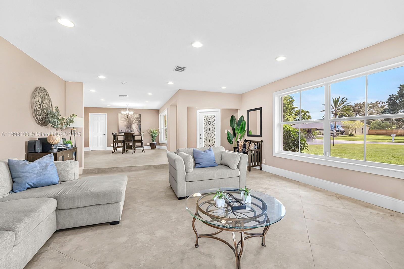 17041 Southwest 48th Street Southwest Ranches, FL 33331 - Photo 12 of 53 Gallery Image 12