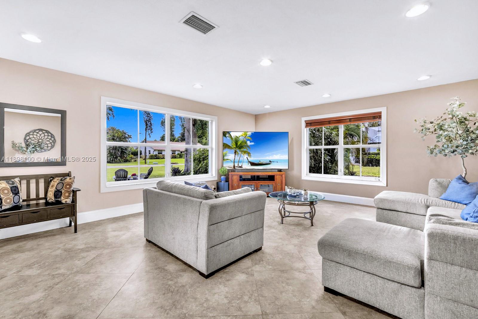 17041 Southwest 48th Street Southwest Ranches, FL 33331 - Photo 13 of 53 Gallery Image 13