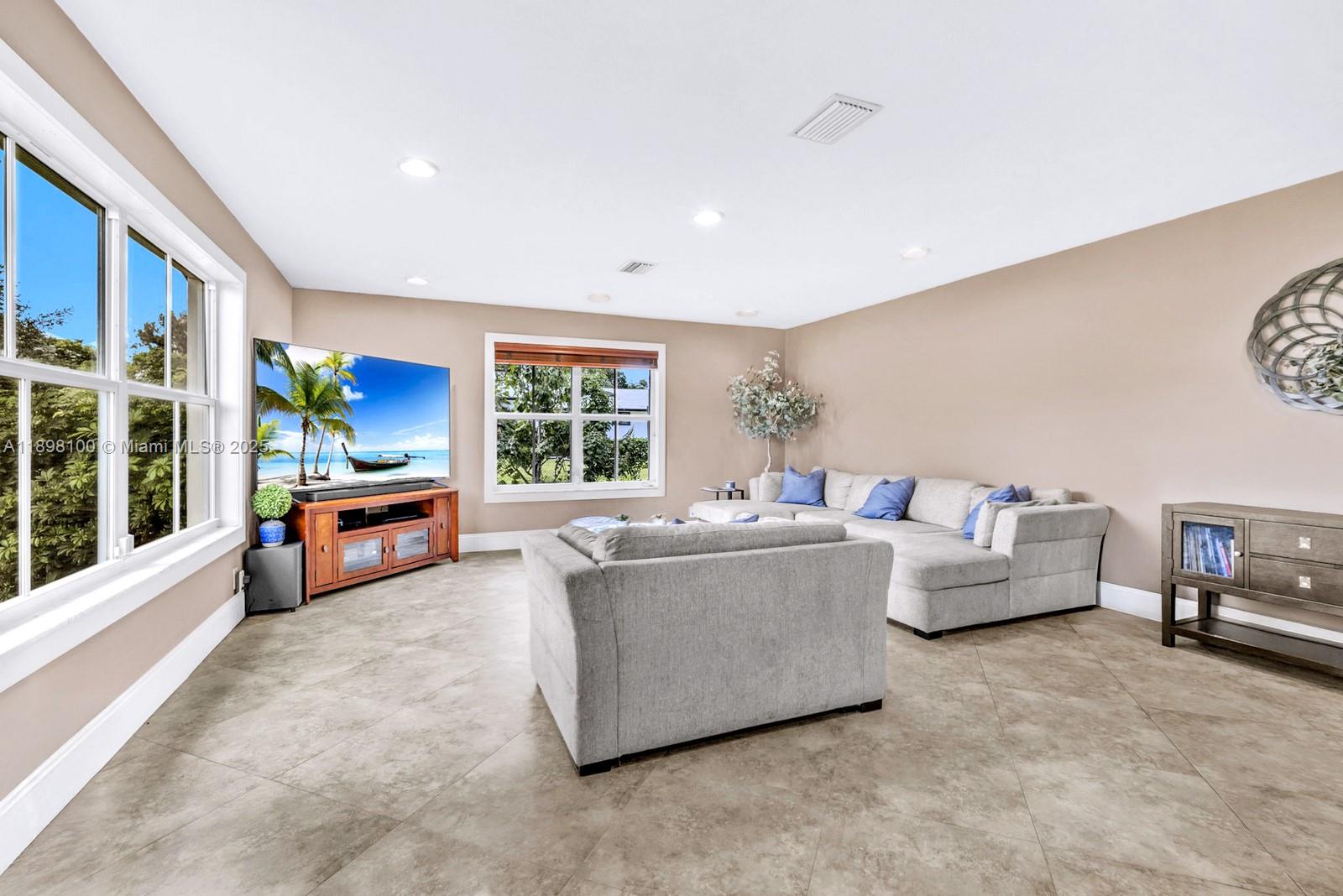 17041 Southwest 48th Street Southwest Ranches, FL 33331 - Photo 15 of 53 Gallery Image 15