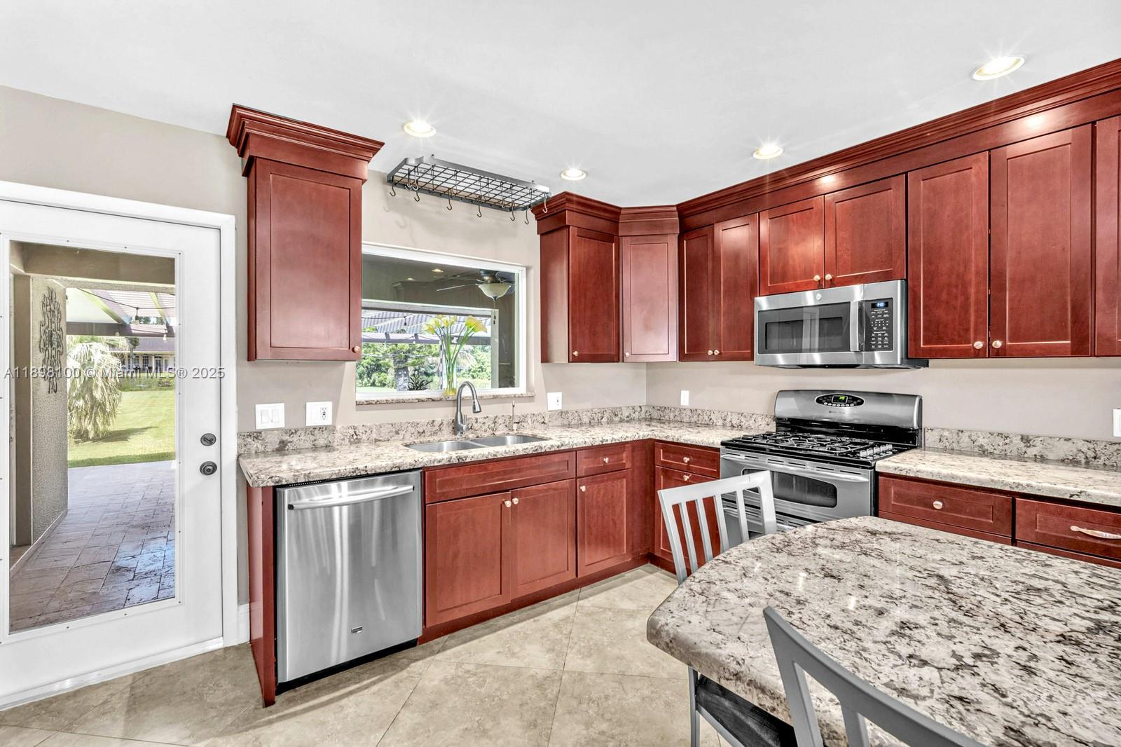 17041 Southwest 48th Street Southwest Ranches, FL 33331 - Photo 21 of 53 Gallery Image 21