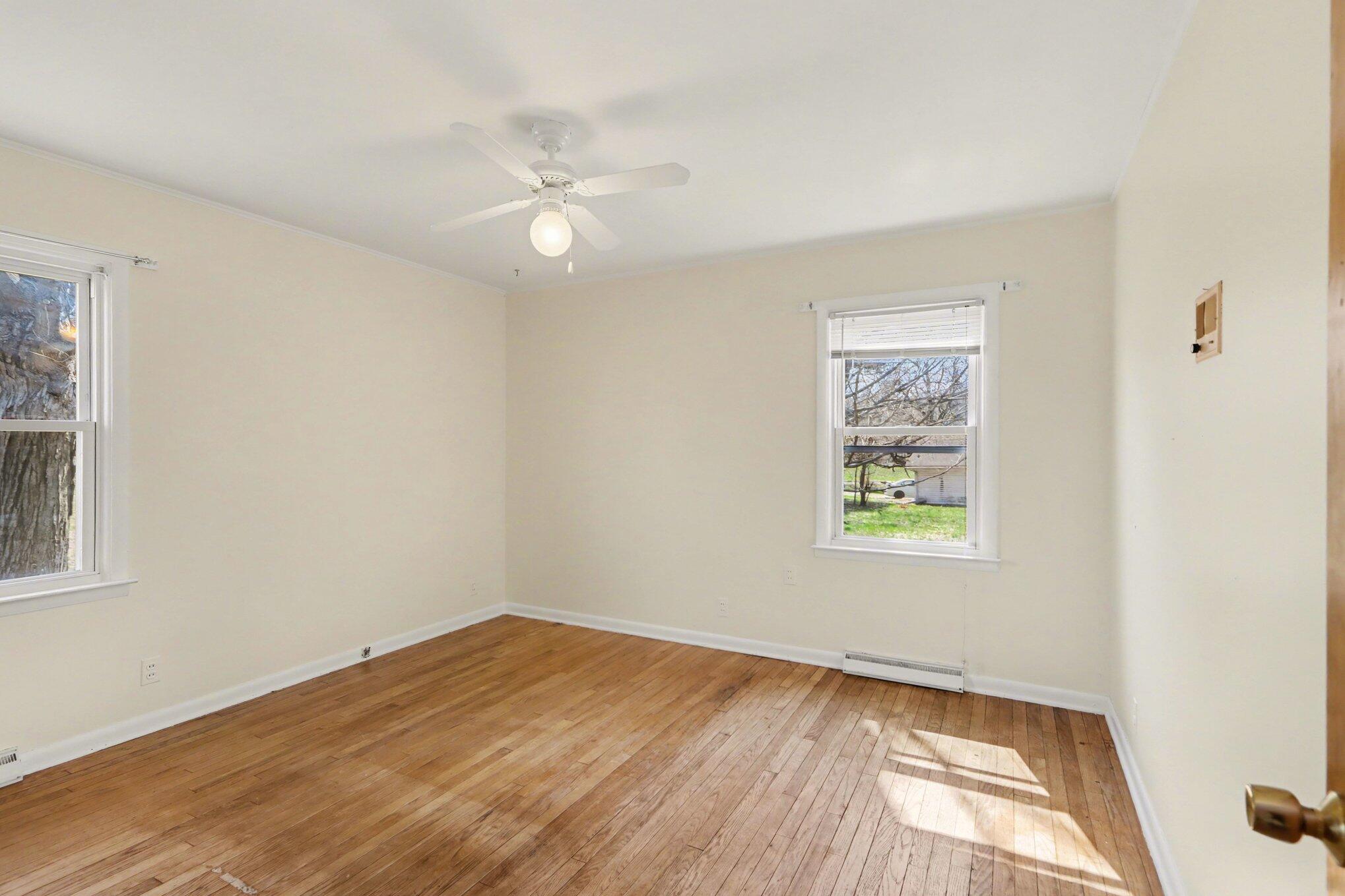 224 Davis Street Marcellus, MI 49067 - Photo 10 of 20 010_file_1448