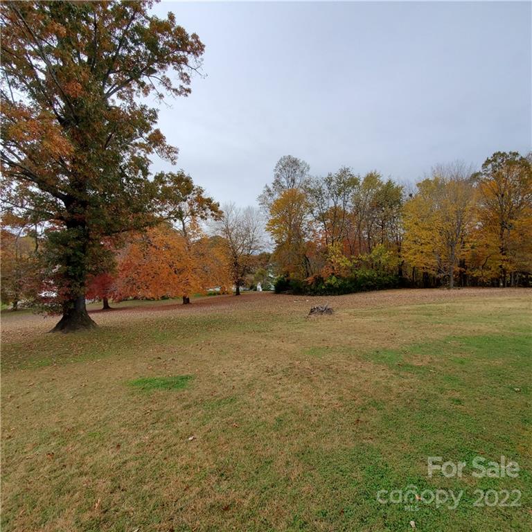 219 Ridge Road Marion, NC 28752 - Photo 6 of 28 a view of lake view and mountain