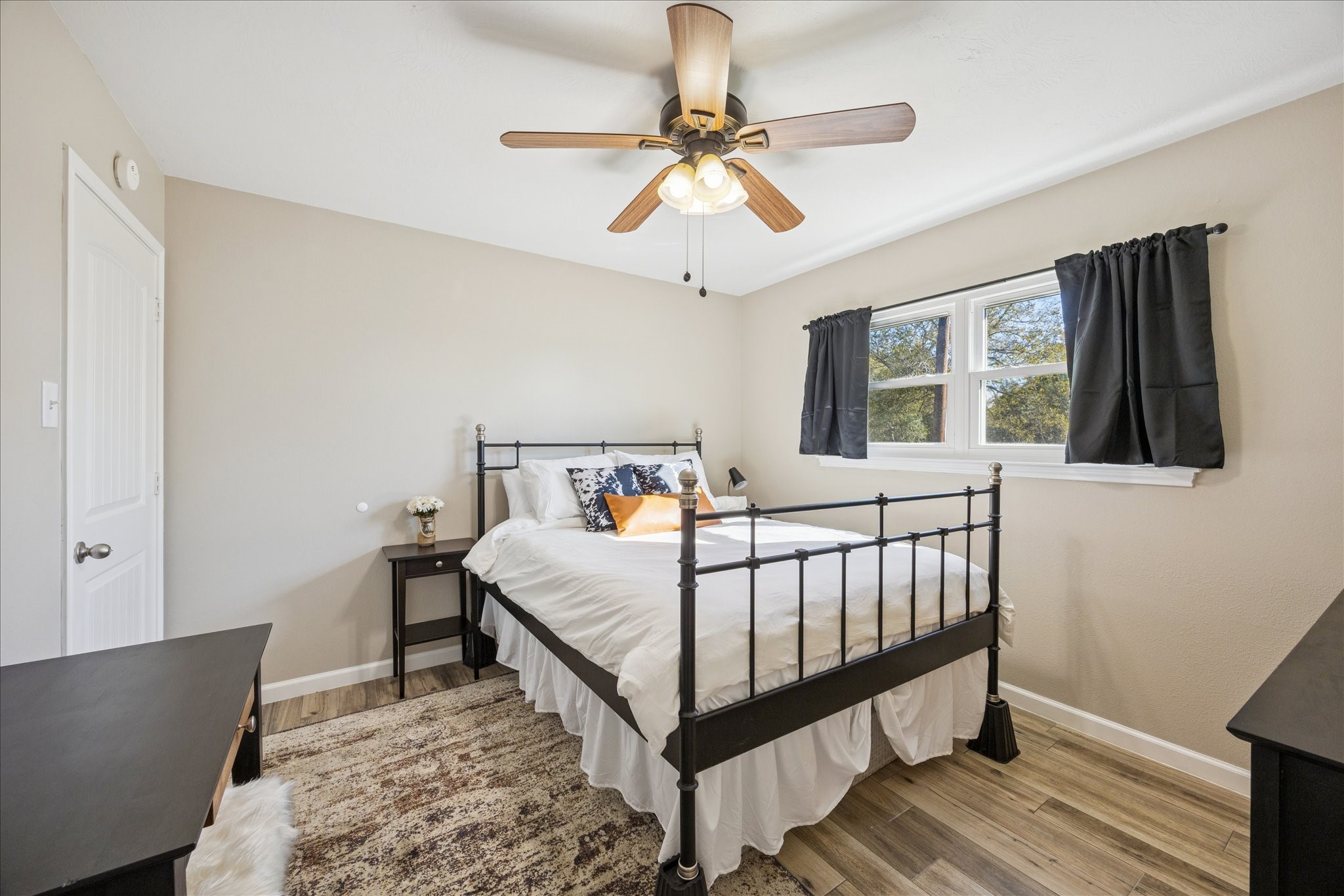 19115 Frey Road Hempstead, TX 77445 - Photo 20 of 35 a bedroom with a bed and a window