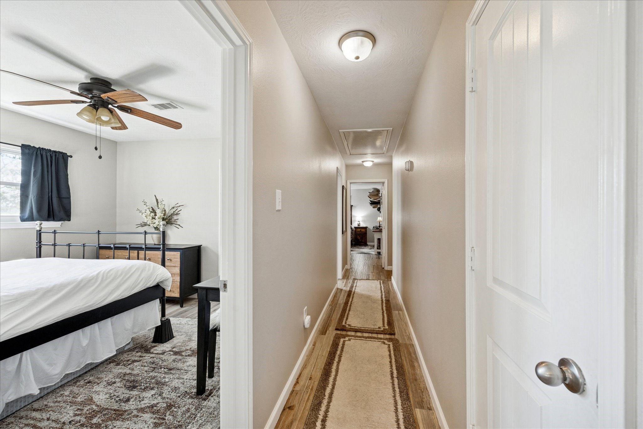 19115 Frey Road Hempstead, TX 77445 - Photo 22 of 35 a very nice looking room with a bed