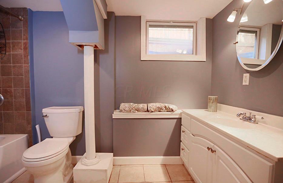 3173 Redding Road Columbus, OH 43221 - Photo 24 of 31