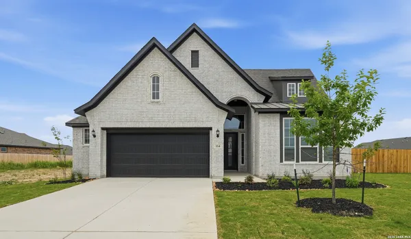 $501,840 | 114 Cherry Bark Oak, Castroville, TX 78009