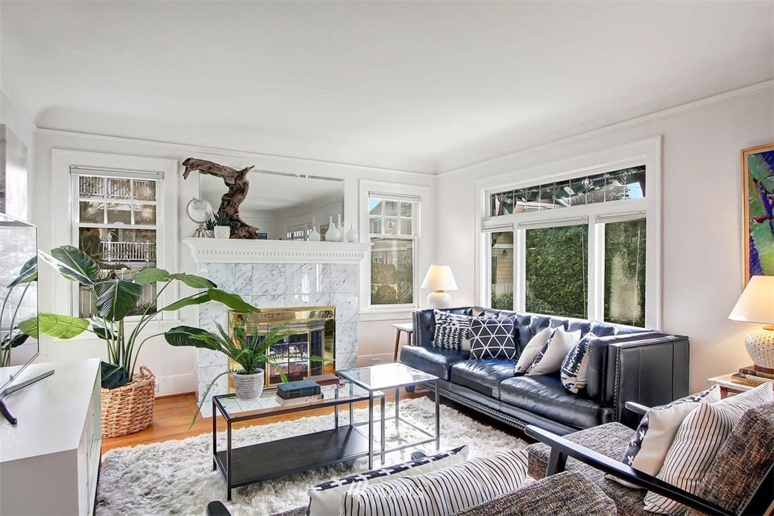 428 3rd Avenue North Edmonds, WA 98020 - Photo 4 of 21 a living room with furniture and a large window