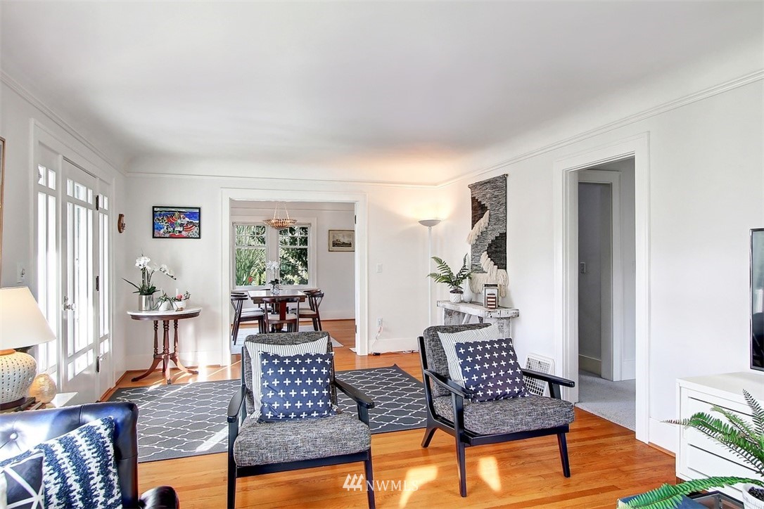 428 3rd Avenue North Edmonds, WA 98020 - Photo 5 of 21 a view of living room and dining room