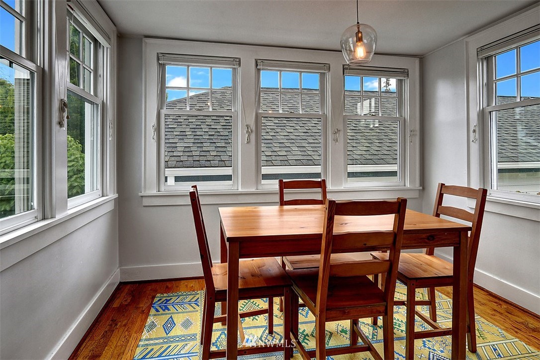 428 3rd Avenue North Edmonds, WA 98020 - Photo 8 of 21 a dining room with furniture and window