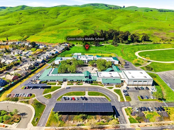 $575,000 | 1724 Autumn Meadow Drive, Fairfield, CA 94534