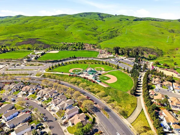 $575,000 | 1724 Autumn Meadow Drive, Fairfield, CA 94534