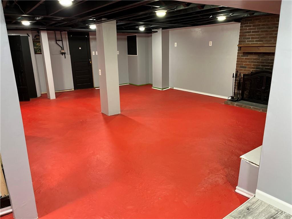 300 Highland Road Pittsburgh, PA 15235 - Photo 38 of 40 a view of empty room with wooden floor