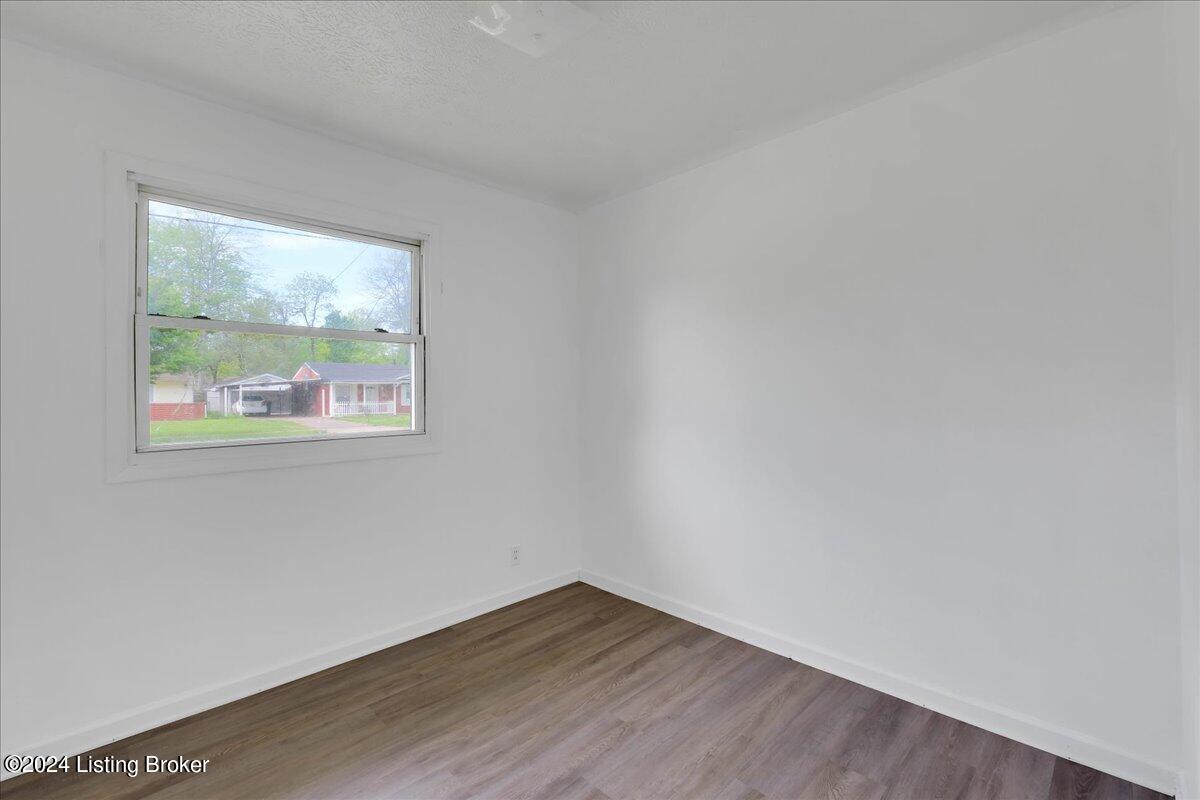 333 Mac Brae Road Louisville, KY 40214 - Photo 24 of 38 26-333 Mac Brae Rd-126