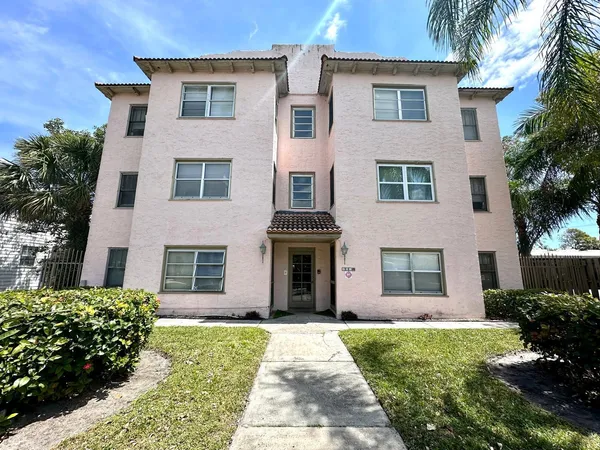 $1,300 | 2010 Broward Avenue, Unit 5, West Palm Beach, FL 33407