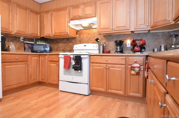 $2,100 | 1342 Highway 44, Unit 1, Pleasant Valley, NY 12569