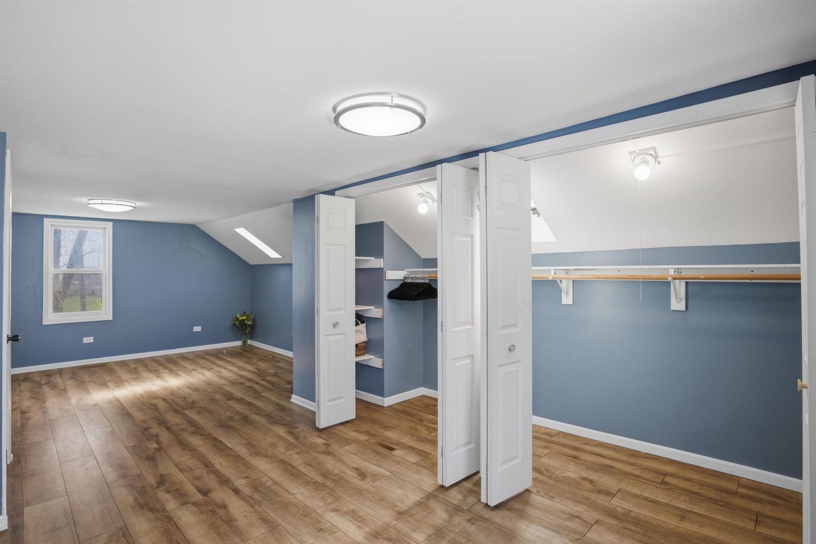 17N620 Ketchum Road Hampshire, IL 60140 - Photo 40 of 50 a view of a livingroom with wooden floor and staircase