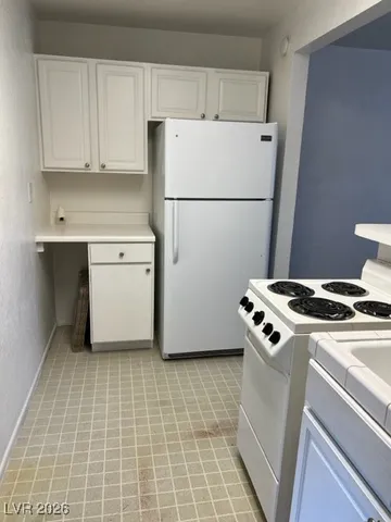 $895 | 210 Tungsten Street, Unit 4, Henderson, NV 89015