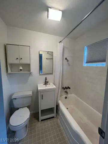 $895 | 210 Tungsten Street, Unit 4, Henderson, NV 89015