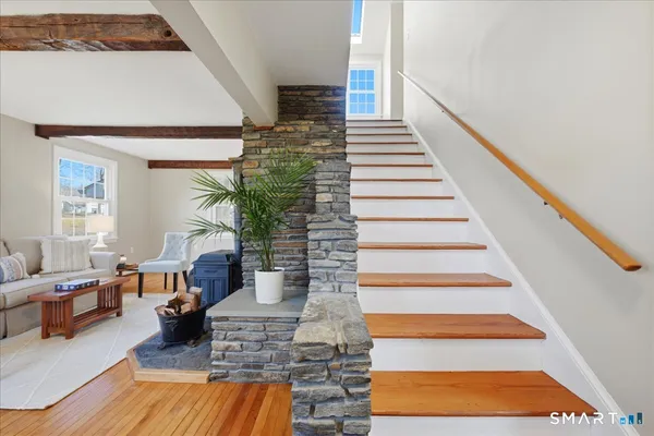 $999,500 | 559 Highway 81, Killingworth, CT 06419