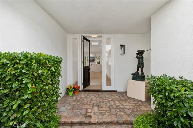 $10,500 | 1 Rue Fontainebleau, Newport Beach, CA 92660