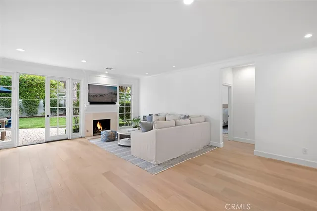 $10,500 | 1 Rue Fontainebleau, Newport Beach, CA 92660