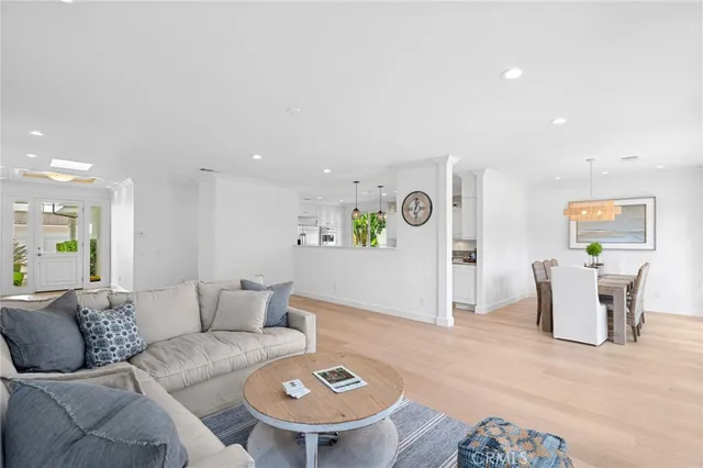 $10,500 | 1 Rue Fontainebleau, Newport Beach, CA 92660