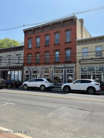 $2,600 | 29 East Front Street, Unit C, Red Bank, NJ 07701