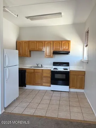 $2,600 | 29 East Front Street, Unit C, Red Bank, NJ 07701