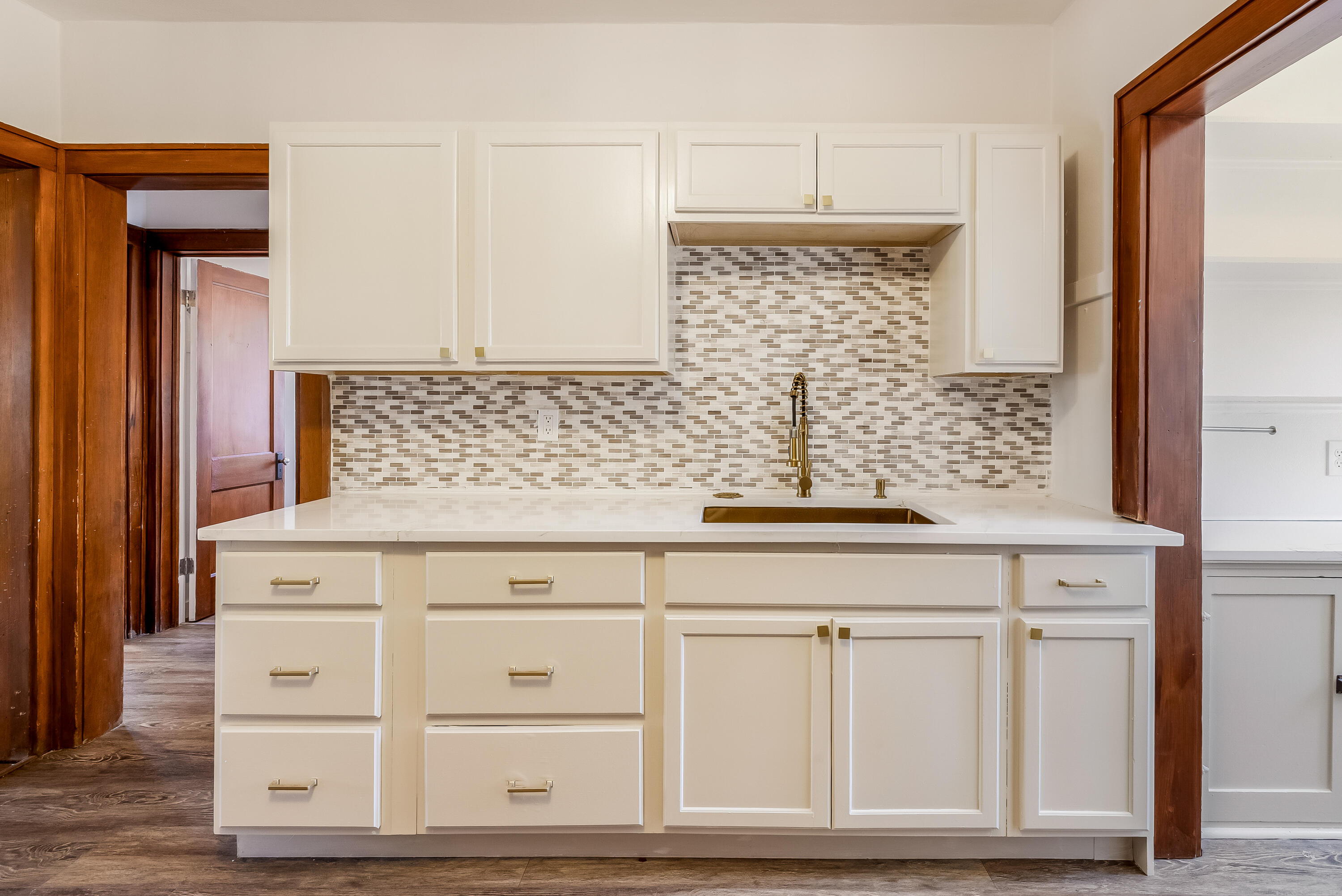 2808 South Greeley Street Milwaukee, WI 53207 - Photo 9 of 23 kitchen