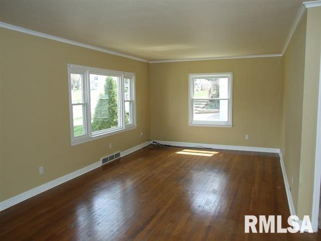 2502 Jersey Ridge Road Davenport, IA 52803 - Photo 3 of 21 Gallery Image 3