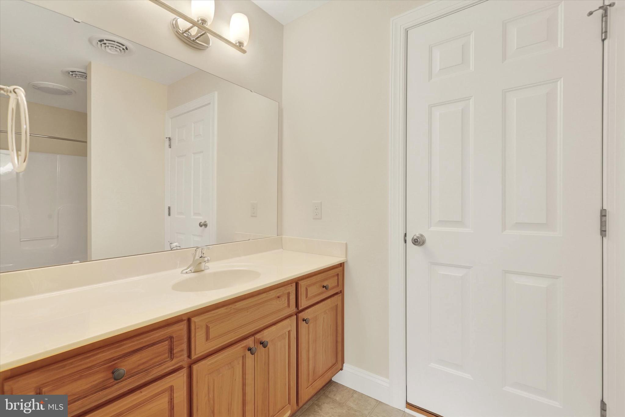 6913 Old Course Road Fayetteville, PA 17222 - Photo 20 of 28 Full Bath 3d upper