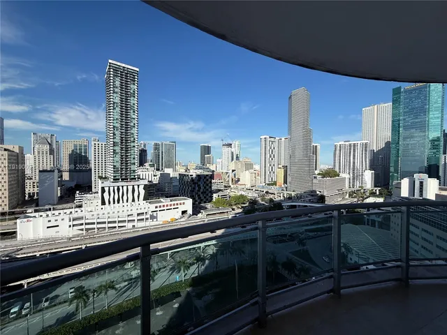 $3,100 | 350 South Miami Avenue, Unit 2013, Miami, FL 33130