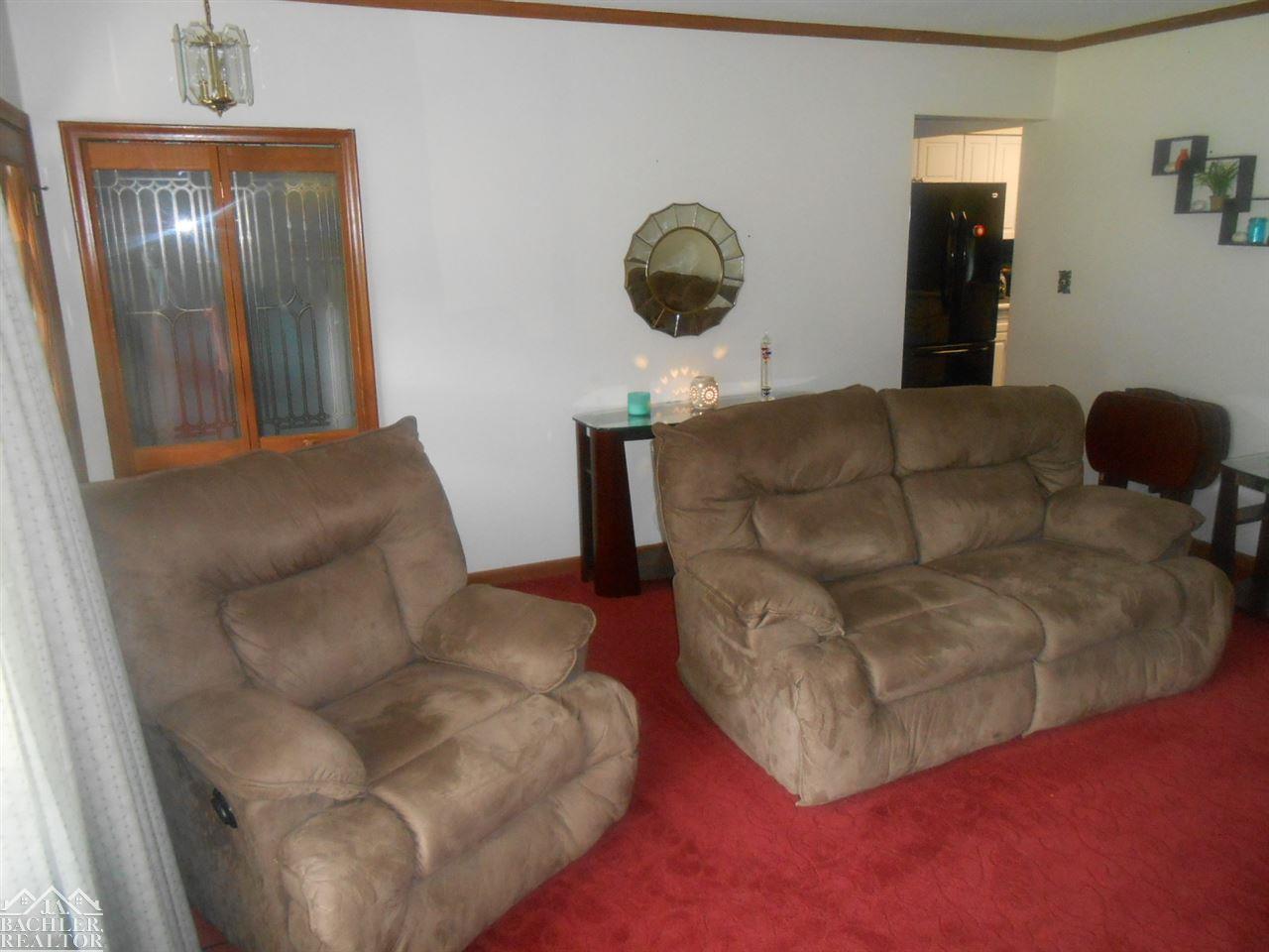 643 Meisner Road East China, MI 48054 - Photo 5 of 40 31293738-4.JPG