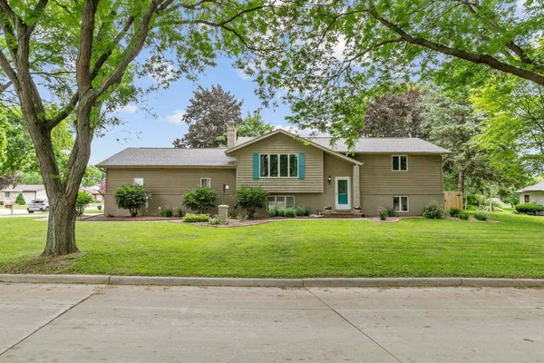 $350,000 | 1400 Chickadee Lane, Appleton, WI 54915