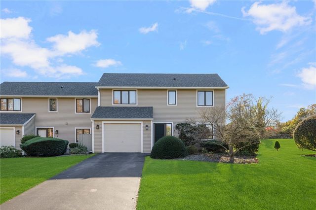 $2,400 | 9 Fox Run, Unit 9, Portsmouth, RI 02871