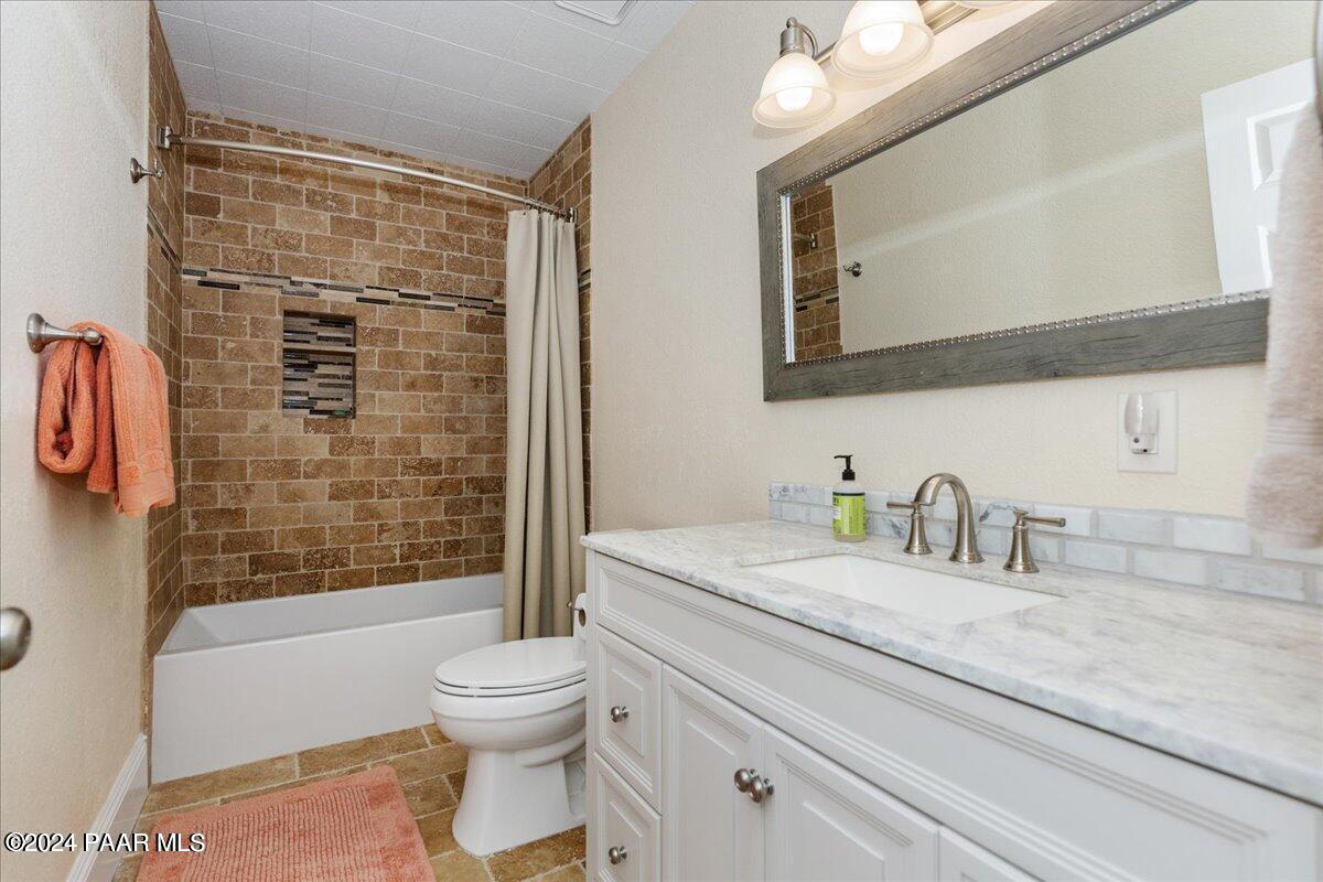 2600 West Bard Ranch Road Prescott, AZ 86305 - Photo 34 of 42 GUEST BATH