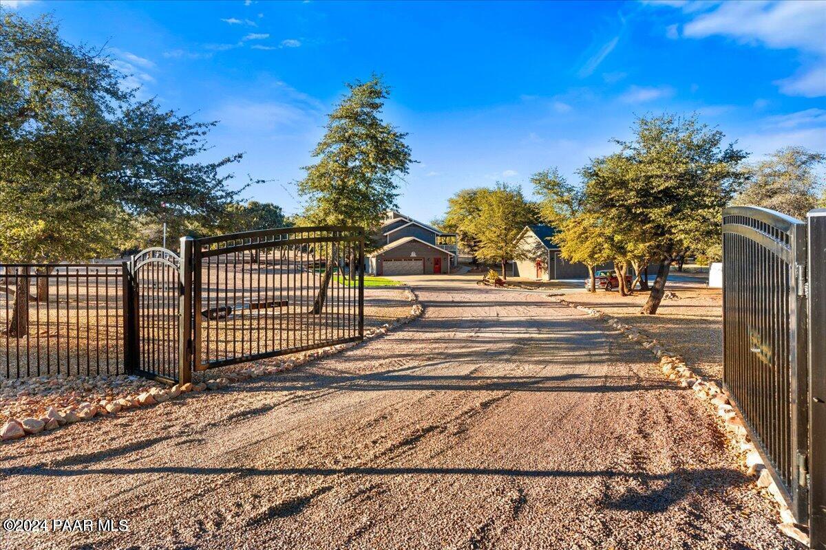 2600 West Bard Ranch Road Prescott, AZ 86305 - Photo 6 of 42 FRONT GATED ENTRY