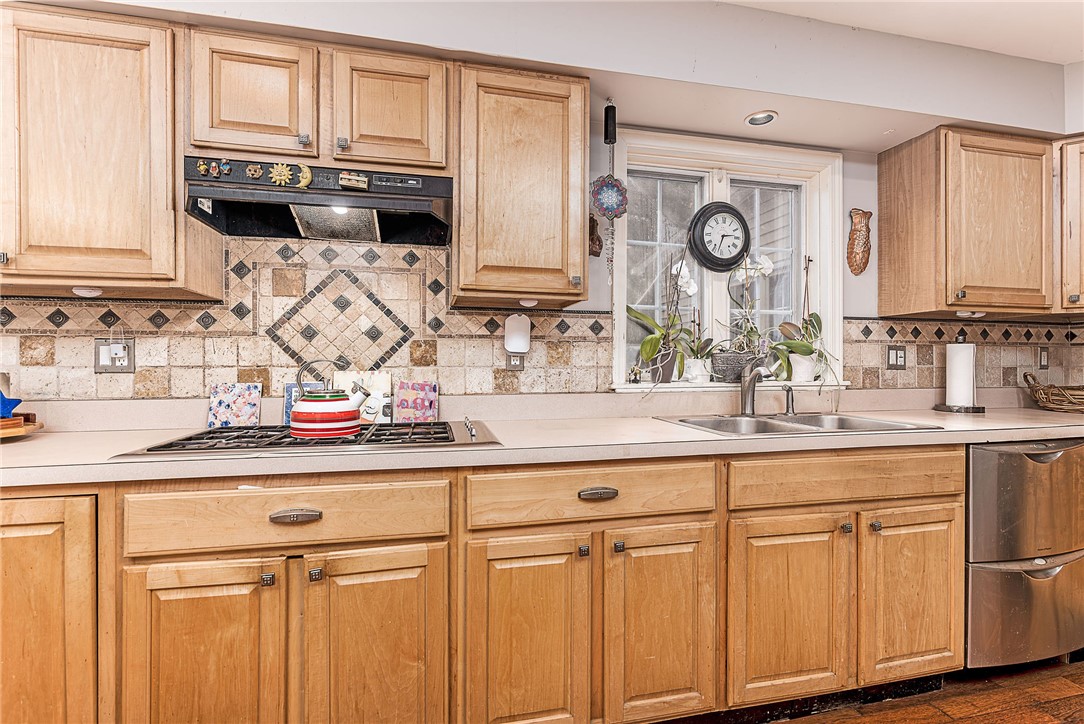 197 Old Coach Road Charlestown, RI 02813 - Photo 17 of 48