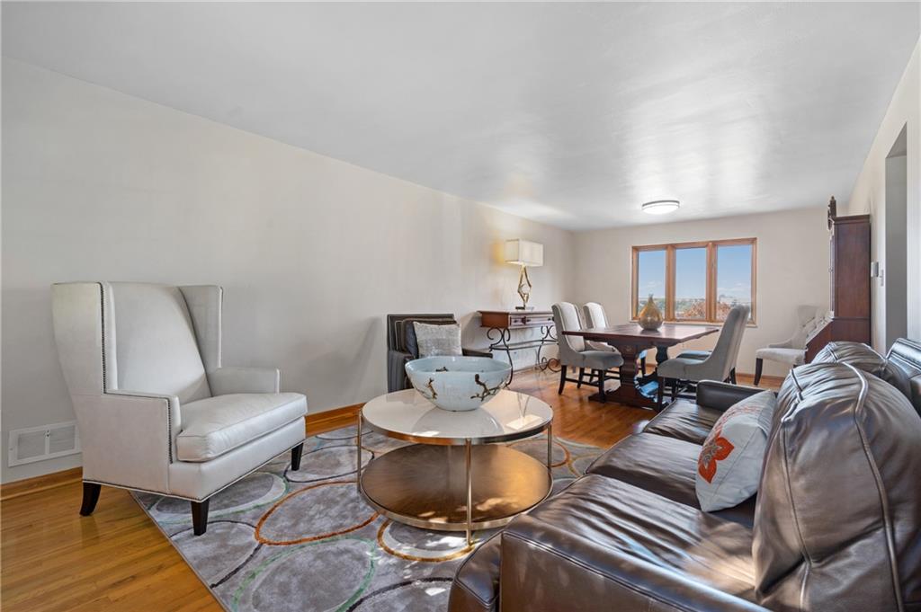 108 Rhodes Avenue Pittsburgh, PA 15220 - Photo 4 of 25 Gallery Image 4