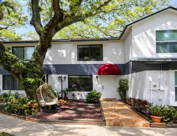 $399,000 | 3441 Oak Drive, Hollywood, FL 33021
