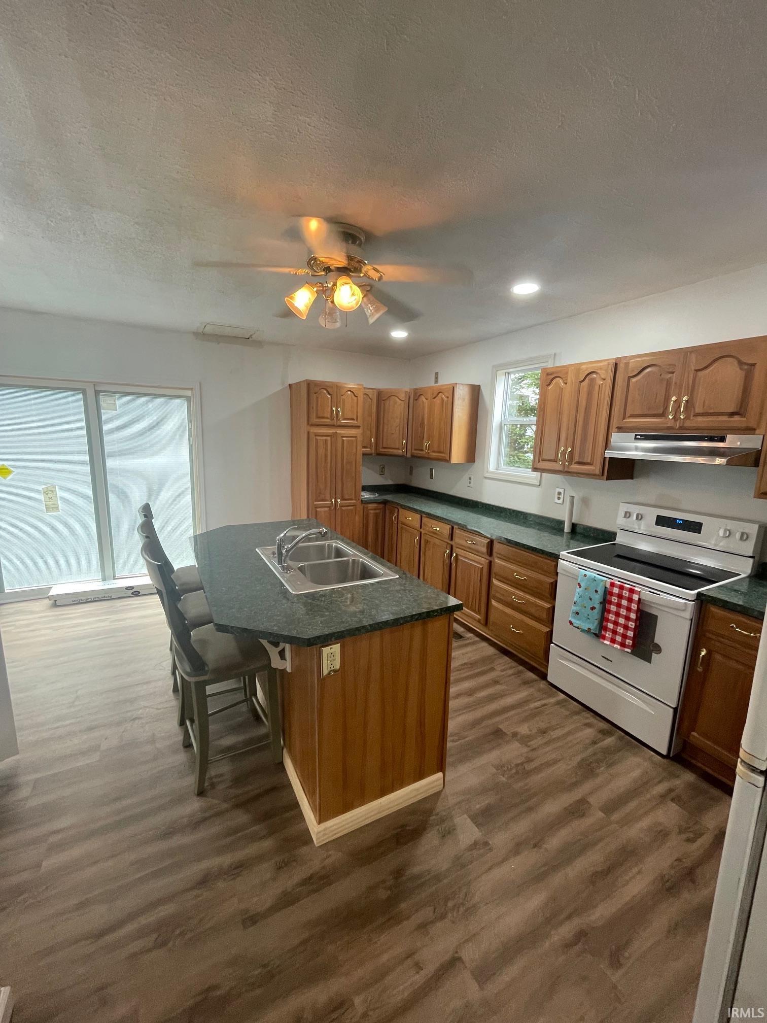 715 Vigo Street Vincennes, IN 47591 - Photo 2 of 27