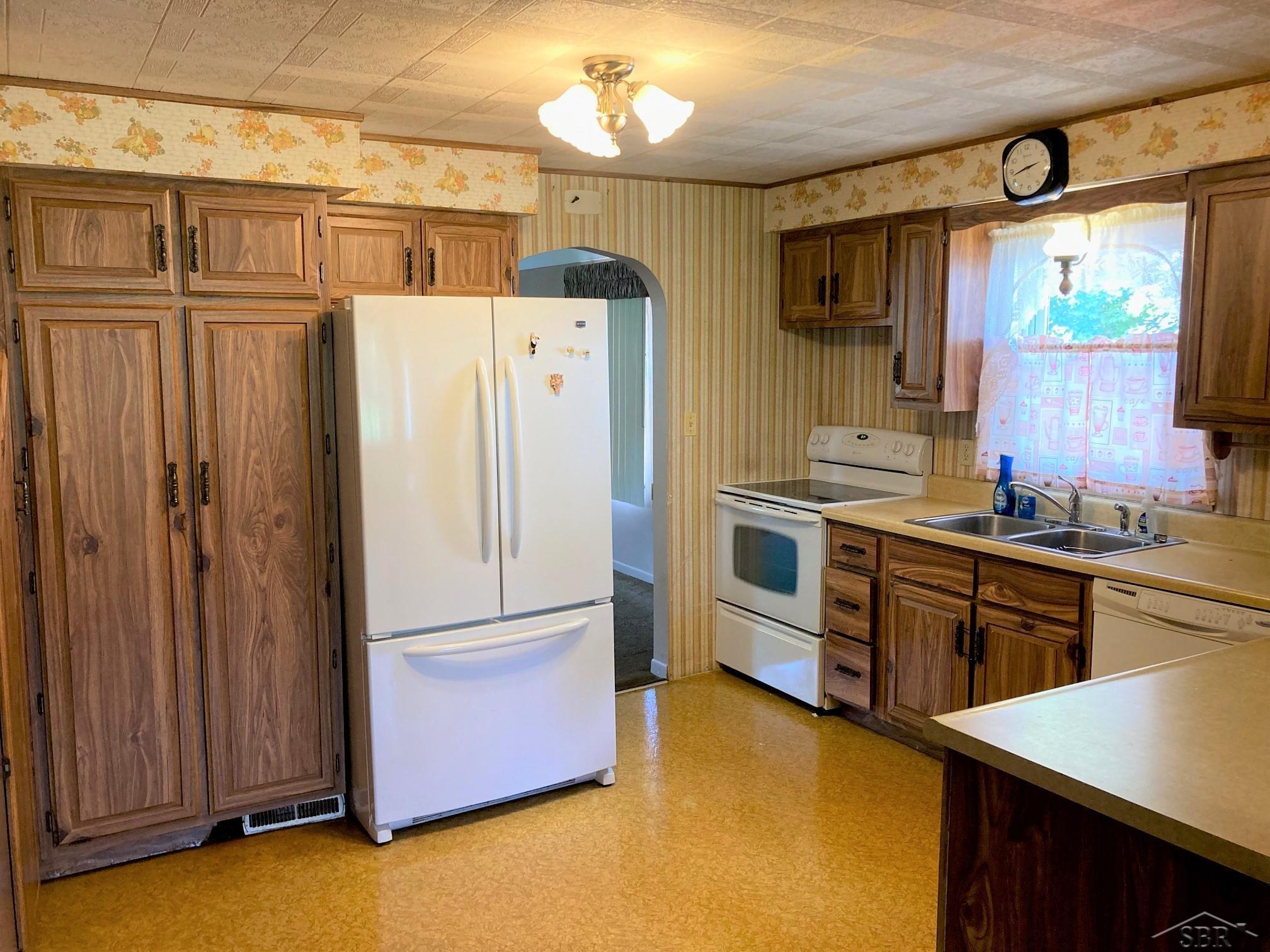4167 Pineport Road Bridgeport, MI 48722 - Photo 3 of 14 50120313-2.JPG